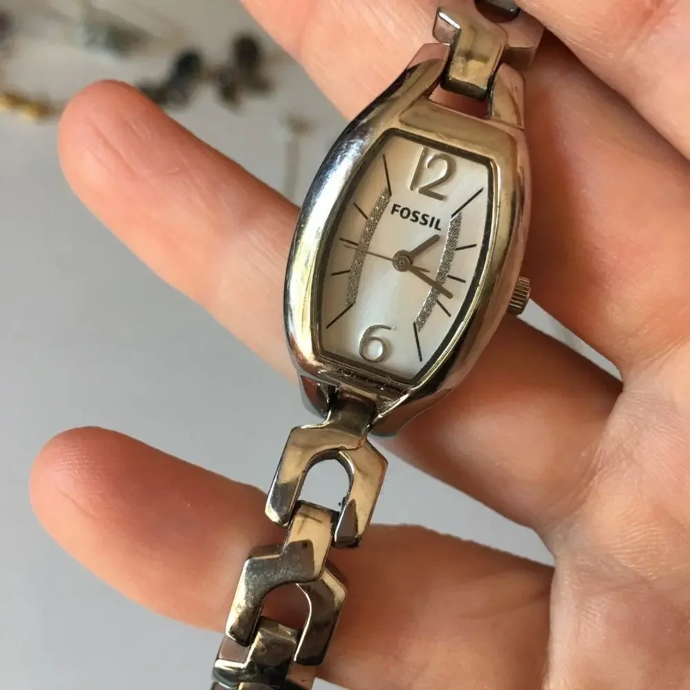 Fossil silver tone ladies' watch - nonticking